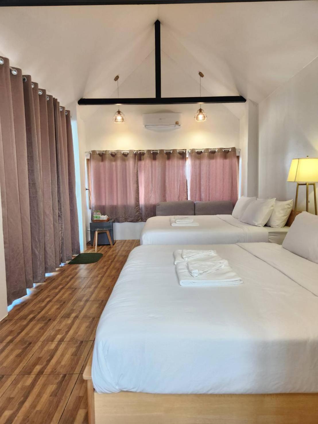 The Duck Cafe And Resort Trat Extérieur photo